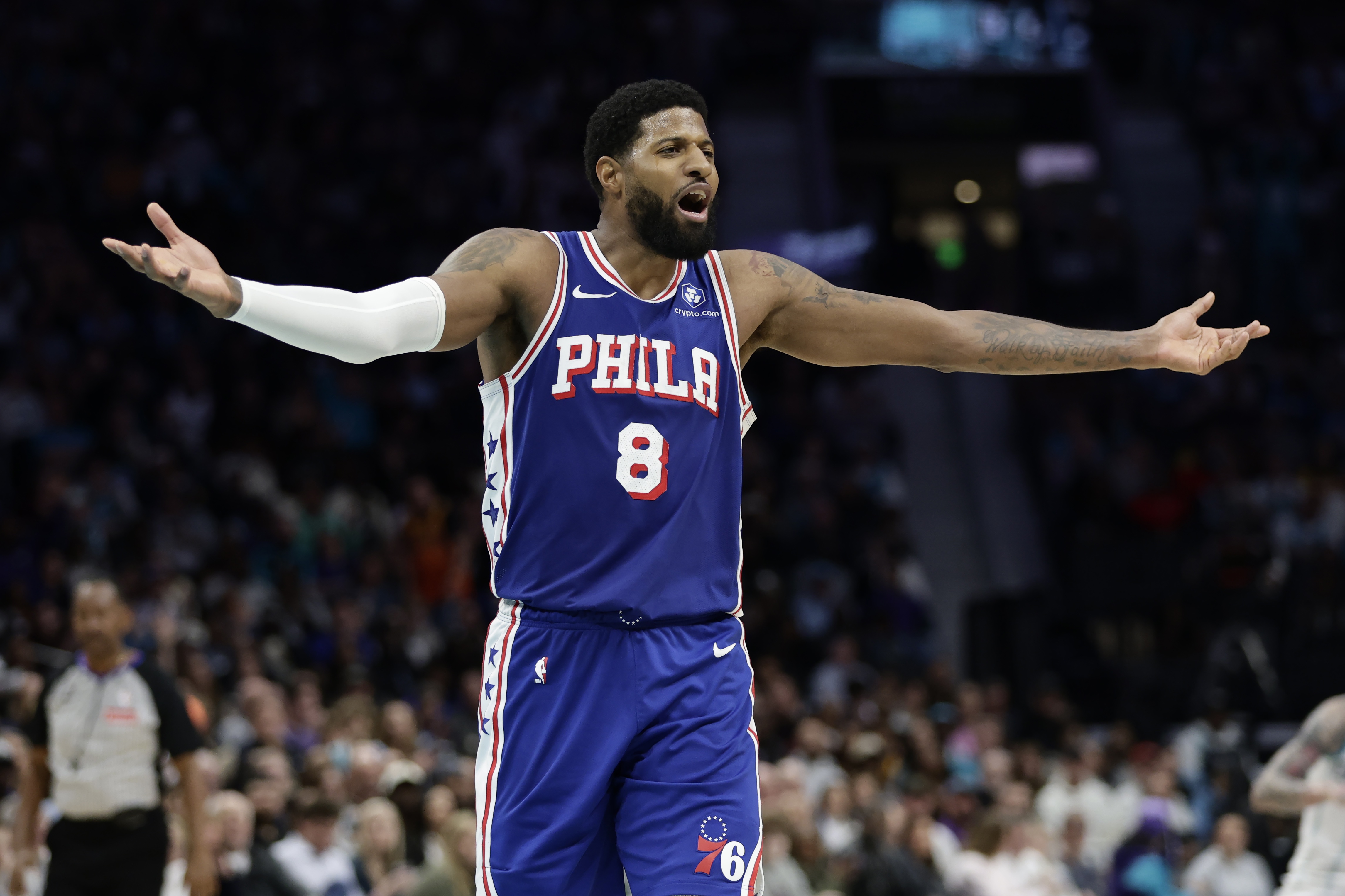 咪咕视频网页版-胶着时刻攻防发力!保罗·乔治19中9拿26分13板4断1帽 罚球5中4